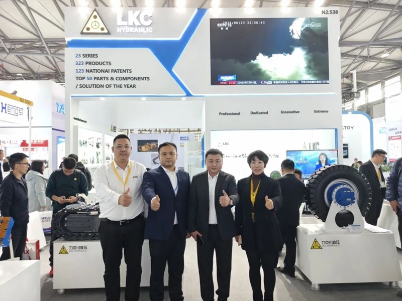 1741237850151234.jpg 力克川液壓寶馬展之行完美收官2.jpg